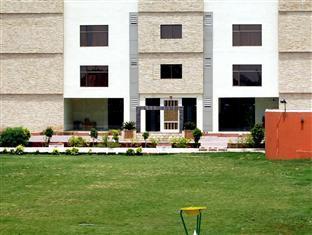 Hotel Radiance Bhilwara Exteriör bild