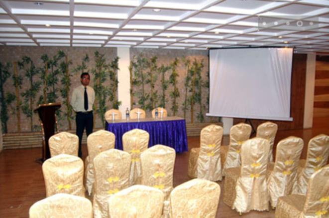 Hotel Radiance Bhilwara Exteriör bild