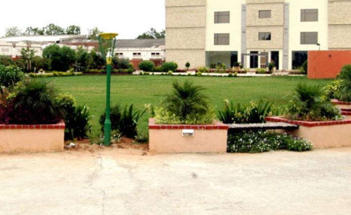 Hotel Radiance Bhilwara Exteriör bild